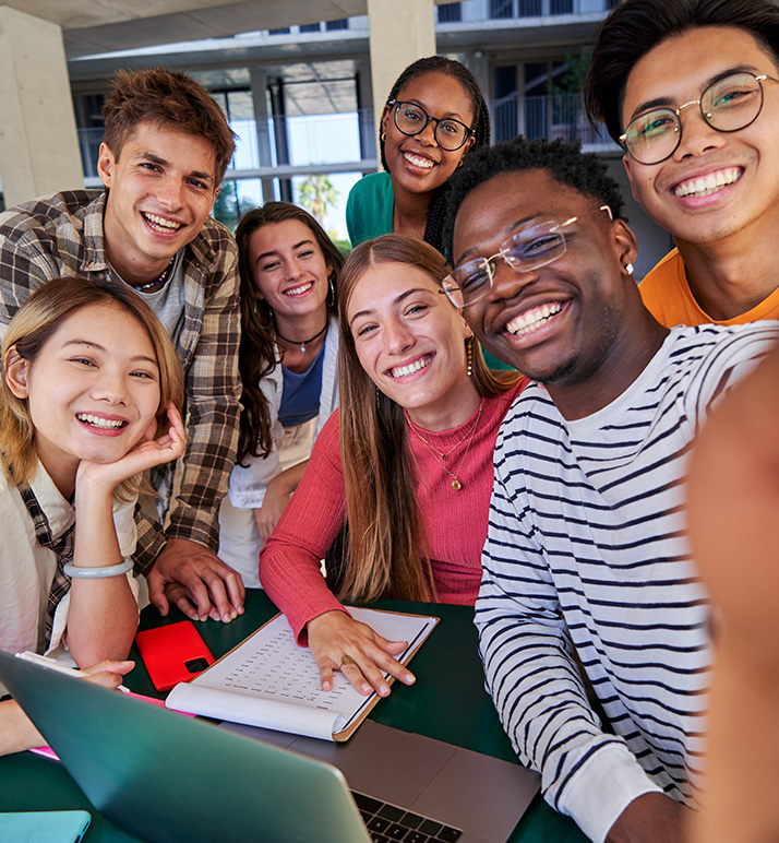 Young Adult Programs - Young Poeple taking a selfie